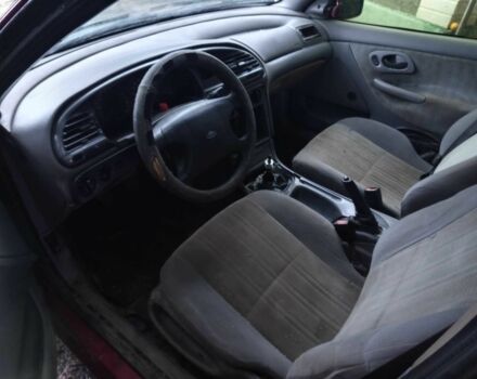 Красный Форд Мондео, объемом двигателя 1.8 л и пробегом 200 тыс. км за 550 $, фото 11 на Automoto.ua