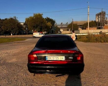 Красный Форд Мондео, объемом двигателя 1.6 л и пробегом 350 тыс. км за 800 $, фото 7 на Automoto.ua