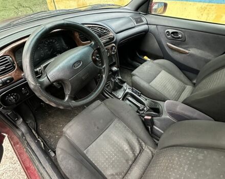 Червоний Форд Мондео, об'ємом двигуна 2 л та пробігом 333 тис. км за 1100 $, фото 3 на Automoto.ua