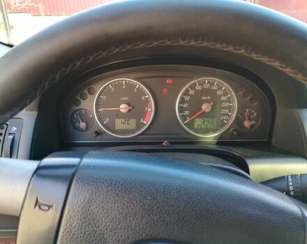 Красный Форд Мондео, объемом двигателя 1.8 л и пробегом 352 тыс. км за 3000 $, фото 8 на Automoto.ua