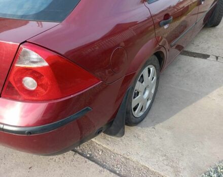 Красный Форд Мондео, объемом двигателя 1.8 л и пробегом 1 тыс. км за 1700 $, фото 2 на Automoto.ua