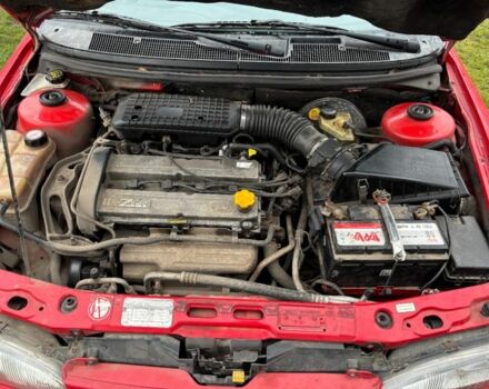 Красный Форд Мондео, объемом двигателя 1.6 л и пробегом 300 тыс. км за 1100 $, фото 1 на Automoto.ua