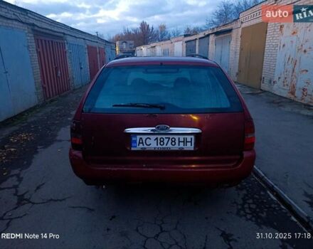 Красный Форд Мондео, объемом двигателя 1.75 л и пробегом 300 тыс. км за 1050 $, фото 1 на Automoto.ua