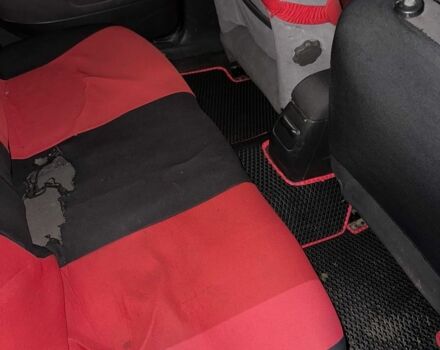 Красный Форд Мондео, объемом двигателя 1.8 л и пробегом 370 тыс. км за 2200 $, фото 7 на Automoto.ua