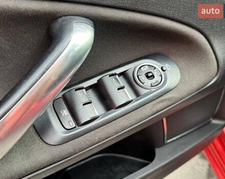 Красный Форд Мондео, объемом двигателя 2 л и пробегом 266 тыс. км за 5790 $, фото 20 на Automoto.ua