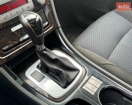 Красный Форд Мондео, объемом двигателя 2 л и пробегом 266 тыс. км за 5990 $, фото 24 на Automoto.ua