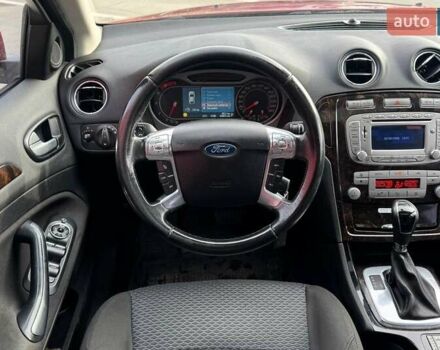 Красный Форд Мондео, объемом двигателя 2 л и пробегом 266 тыс. км за 5990 $, фото 13 на Automoto.ua