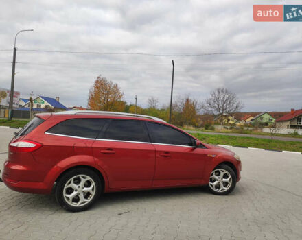 Красный Форд Мондео, объемом двигателя 2 л и пробегом 470 тыс. км за 5999 $, фото 4 на Automoto.ua