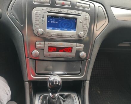 Червоний Форд Мондео, об'ємом двигуна 2 л та пробігом 300 тис. км за 5999 $, фото 17 на Automoto.ua