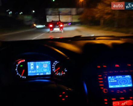 Красный Форд Мондео, объемом двигателя 2 л и пробегом 470 тыс. км за 5999 $, фото 26 на Automoto.ua