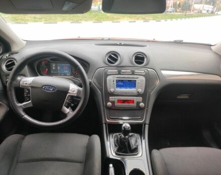 Червоний Форд Мондео, об'ємом двигуна 2 л та пробігом 300 тис. км за 5999 $, фото 13 на Automoto.ua