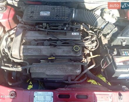 Красный Форд Мондео, объемом двигателя 1.8 л и пробегом 310 тыс. км за 2200 $, фото 6 на Automoto.ua