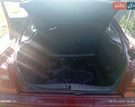 Красный Форд Мондео, объемом двигателя 1.8 л и пробегом 310 тыс. км за 2200 $, фото 1 на Automoto.ua