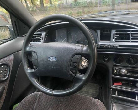 Червоний Форд Мондео, об'ємом двигуна 2 л та пробігом 3 тис. км за 1000 $, фото 2 на Automoto.ua