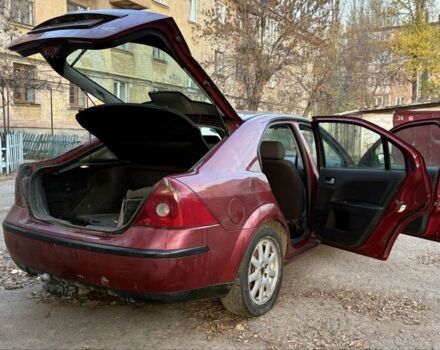 Красный Форд Мондео, объемом двигателя 2 л и пробегом 280 тыс. км за 1450 $, фото 9 на Automoto.ua