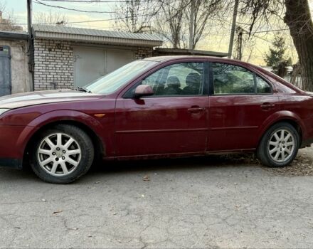 Красный Форд Мондео, объемом двигателя 2 л и пробегом 280 тыс. км за 1450 $, фото 4 на Automoto.ua