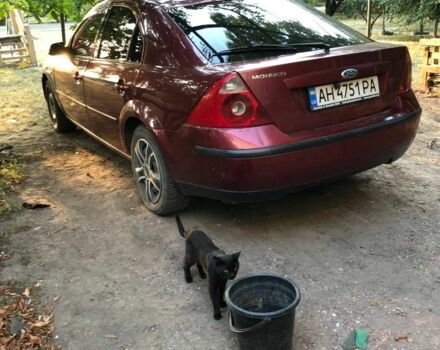 Красный Форд Мондео, объемом двигателя 2 л и пробегом 260 тыс. км за 2500 $, фото 1 на Automoto.ua