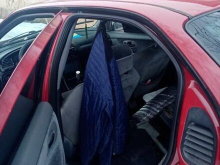 Красный Форд Мондео, объемом двигателя 1.8 л и пробегом 260 тыс. км за 2700 $, фото 1 на Automoto.ua