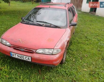 Красный Форд Мондео, объемом двигателя 1.8 л и пробегом 430 тыс. км за 900 $, фото 1 на Automoto.ua