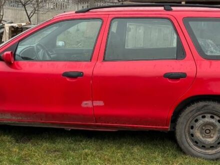 Червоний Форд Мондео, об'ємом двигуна 1.6 л та пробігом 300 тис. км за 1100 $, фото 1 на Automoto.ua