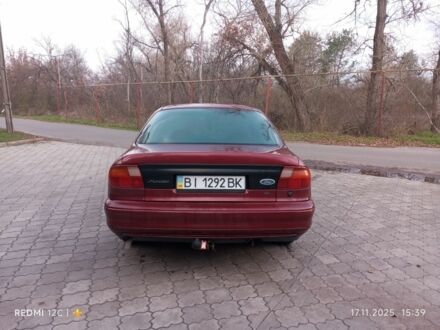 Красный Форд Мондео, объемом двигателя 1.6 л и пробегом 340 тыс. км за 1200 $, фото 1 на Automoto.ua