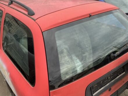 Красный Форд Мондео, объемом двигателя 1.6 л и пробегом 230 тыс. км за 500 $, фото 1 на Automoto.ua