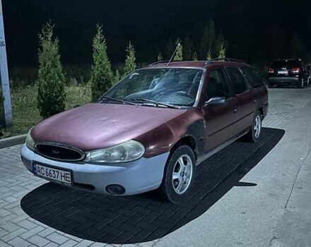 Червоний Форд Мондео, об'ємом двигуна 1.8 л та пробігом 370 тис. км за 2200 $, фото 1 на Automoto.ua