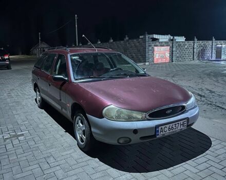 Красный Форд Мондео, объемом двигателя 1.8 л и пробегом 370 тыс. км за 2200 $, фото 1 на Automoto.ua