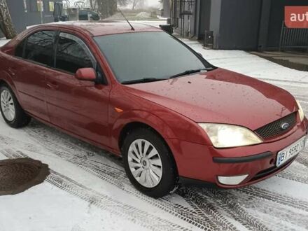 Красный Форд Мондео, объемом двигателя 2 л и пробегом 372 тыс. км за 3800 $, фото 1 на Automoto.ua
