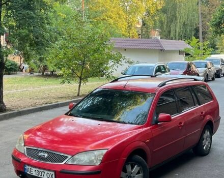 Красный Форд Мондео, объемом двигателя 1.8 л и пробегом 350 тыс. км за 3348 $, фото 1 на Automoto.ua