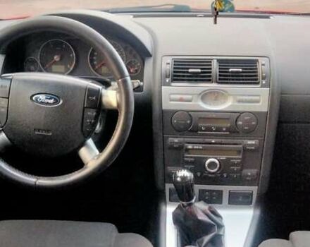 Червоний Форд Мондео, об'ємом двигуна 2 л та пробігом 314 тис. км за 4000 $, фото 1 на Automoto.ua