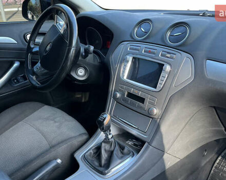Форд Мондео, об'ємом двигуна 2 л та пробігом 300 тис. км за 6300 $, фото 7 на Automoto.ua