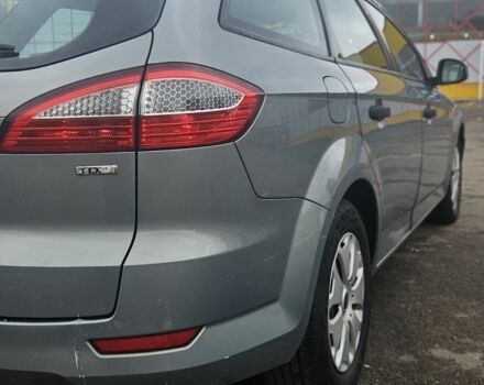 Форд Мондео, объемом двигателя 2 л и пробегом 325 тыс. км за 2757 $, фото 11 на Automoto.ua