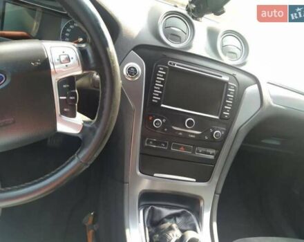 Форд Мондео, объемом двигателя 1.6 л и пробегом 353 тыс. км за 8000 $, фото 6 на Automoto.ua