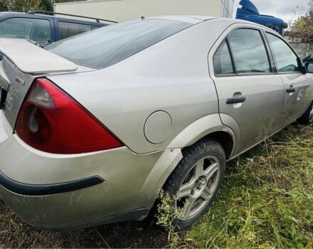 Желтый Форд Мондео, объемом двигателя 2 л и пробегом 390 тыс. км за 1999 $, фото 5 на Automoto.ua