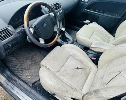 Желтый Форд Мондео, объемом двигателя 2 л и пробегом 390 тыс. км за 1999 $, фото 8 на Automoto.ua