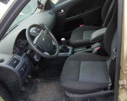 Желтый Форд Мондео, объемом двигателя 1.8 л и пробегом 126 тыс. км за 5250 $, фото 6 на Automoto.ua