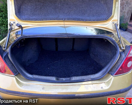 Жовтий Форд Мондео, об'ємом двигуна 1.8 л та пробігом 300 тис. км за 3000 $, фото 8 на Automoto.ua