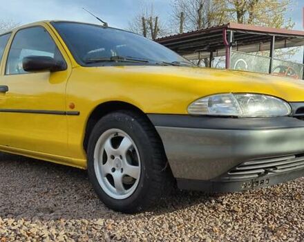 Жовтий Форд Мондео, об'ємом двигуна 2 л та пробігом 1 тис. км за 1700 $, фото 2 на Automoto.ua