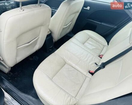 Желтый Форд Мондео, объемом двигателя 2 л и пробегом 390 тыс. км за 1999 $, фото 10 на Automoto.ua