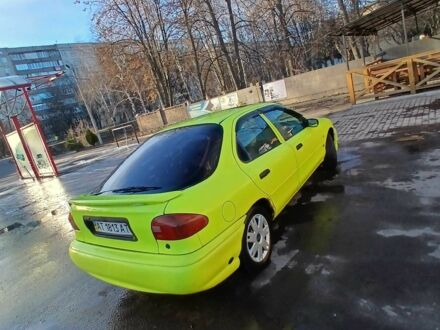 Форд Мондео 1993 у Конотопе на Automoto.ua Жовтий Форд Мондео, об'ємом двигуна 1.6 л та пробігом 53 тис. км за 2200 $, фото 1 на Automoto.ua