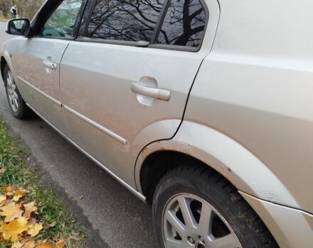 Сірий Форд Мондео, об'ємом двигуна 2 л та пробігом 350 тис. км за 2800 $, фото 4 на Automoto.ua