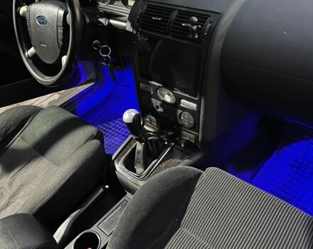 Серый Форд Мондео, объемом двигателя 1.8 л и пробегом 298 тыс. км за 4000 $, фото 8 на Automoto.ua