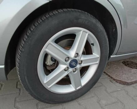 Серый Форд Мондео, объемом двигателя 2.5 л и пробегом 74 тыс. км за 4072 $, фото 6 на Automoto.ua