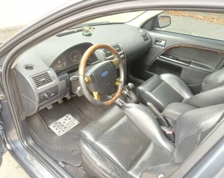 Сірий Форд Мондео, об'ємом двигуна 2.2 л та пробігом 271 тис. км за 3700 $, фото 9 на Automoto.ua