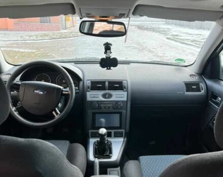 Серый Форд Мондео, объемом двигателя 1.8 л и пробегом 292 тыс. км за 2000 $, фото 7 на Automoto.ua