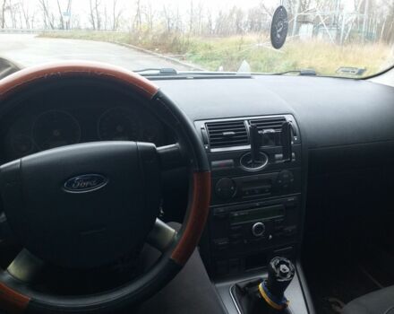 Серый Форд Мондео, объемом двигателя 1.8 л и пробегом 290 тыс. км за 1600 $, фото 10 на Automoto.ua