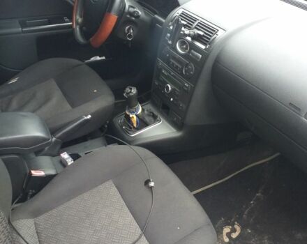 Серый Форд Мондео, объемом двигателя 1.8 л и пробегом 290 тыс. км за 1600 $, фото 9 на Automoto.ua