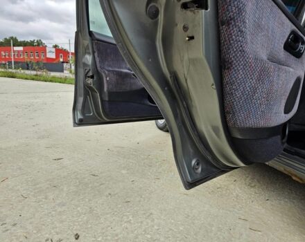 Серый Форд Мондео, объемом двигателя 2 л и пробегом 345 тыс. км за 1500 $, фото 7 на Automoto.ua