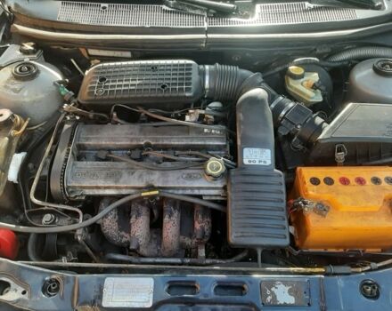 Серый Форд Мондео, объемом двигателя 1.6 л и пробегом 300 тыс. км за 1500 $, фото 7 на Automoto.ua